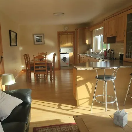 Inglewood - - Crossmolina - County Mayo - Sleeps 8 - Sister To Thistledown * בלינה