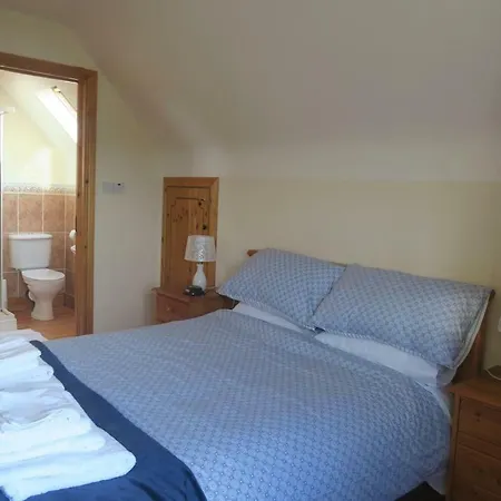 Inglewood - - Crossmolina - County Mayo - Sleeps 8 - Sister To Thistledown