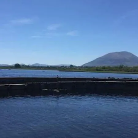 Inglewood - - Crossmolina - County Mayo - Sleeps 8 - Sister To Thistledown