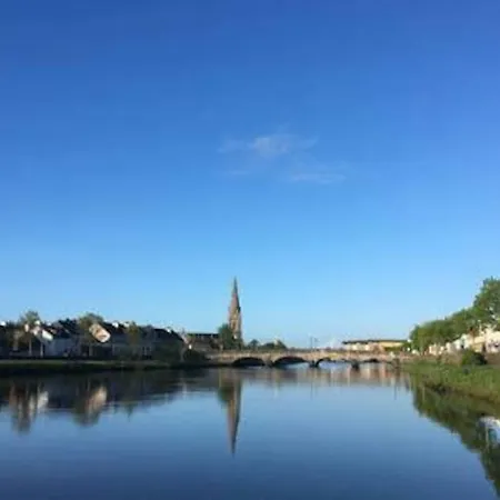 Inglewood - - Crossmolina - County Mayo - Sleeps 8 - Sister To Thistledown بيت للعطل *