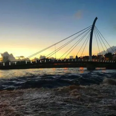 Inglewood - - Crossmolina - County Mayo - Sleeps 8 - Sister To Thistledown * بالينا